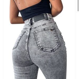 Chipre Golden High Rise Jeans 24